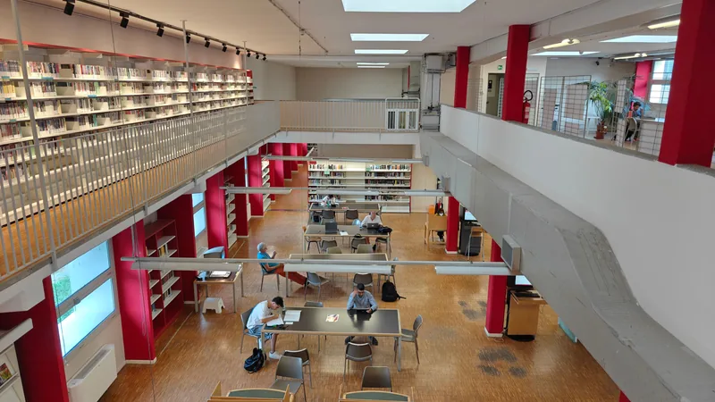 Sekretariat & Sachbearbeitung für Bildungseinrichtungen — office & phone
